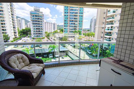 Sacada de apartamento para alugar com 2 quartos, 70m² em Jacarepaguá, Rio de Janeiro