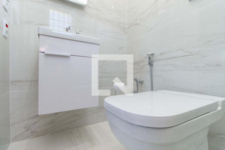 Casa à venda com 210m², 4 quartos e 3 vagas Casa à venda com 210m², 4 quartos e 3 vagasBanheiro da Suíte