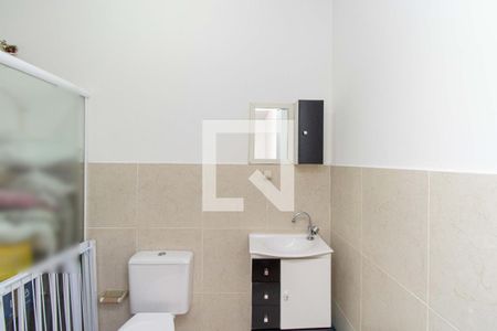 Casa à venda com 210m², 4 quartos e 3 vagas Casa à venda com 210m², 4 quartos e 3 vagasBanheiro de serviço