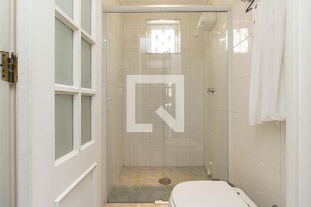 Casa à venda com 210m², 4 quartos e 3 vagas Casa à venda com 210m², 4 quartos e 3 vagasBanheiro 2