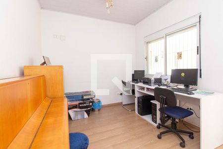 Casa à venda com 210m², 4 quartos e 3 vagas Casa à venda com 210m², 4 quartos e 3 vagasQuarto de serviço