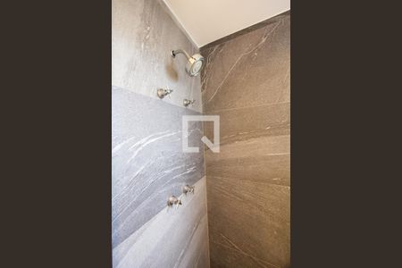 Apartamento à venda com 97m², 2 quartos e 2 vagas Apartamento à venda com 97m², 2 quartos e 2 vagasBanheiro da Suíte