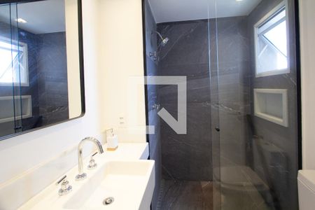 Apartamento à venda com 97m², 2 quartos e 2 vagas Apartamento à venda com 97m², 2 quartos e 2 vagasBanheiro da Suíte