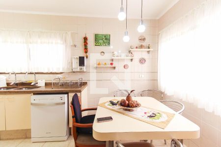 Apartamento à venda com 253m², 5 quartos e 3 vagasCozinha