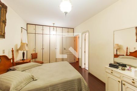 Apartamento à venda com 253m², 5 quartos e 3 vagasQuarto 4 - Suíte