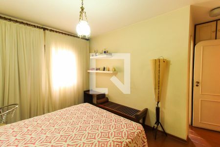 Apartamento à venda com 253m², 5 quartos e 3 vagasQuarto 3 - Suíte