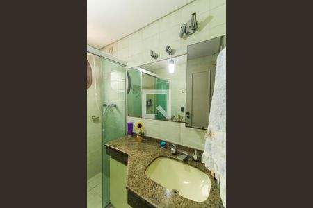 Apartamento à venda com 253m², 5 quartos e 3 vagasBanheiro da Suíte 2