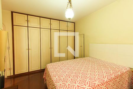 Apartamento à venda com 253m², 5 quartos e 3 vagasQuarto 3 - Suíte