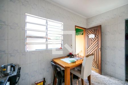 Casa à venda com 224m², 3 quartos e 5 vagasEdícula - Cozinha
