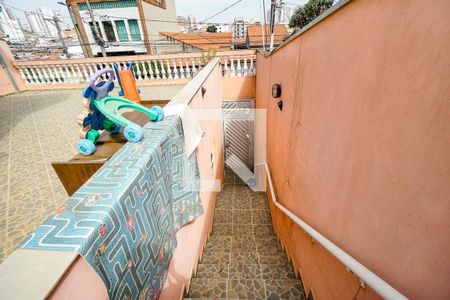 Casa à venda com 224m², 3 quartos e 5 vagasEscada de entrada