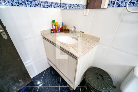 Casa à venda com 224m², 3 quartos e 5 vagasBanheiro da suíte 02