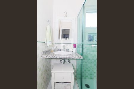 Casa à venda com 124m², 3 quartos e 2 vagasBanheiro 2