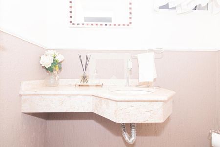 Casa à venda com 124m², 3 quartos e 2 vagasBanheiro 3