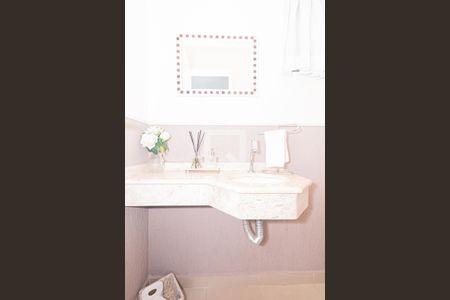 Casa à venda com 124m², 3 quartos e 2 vagasBanheiro 3