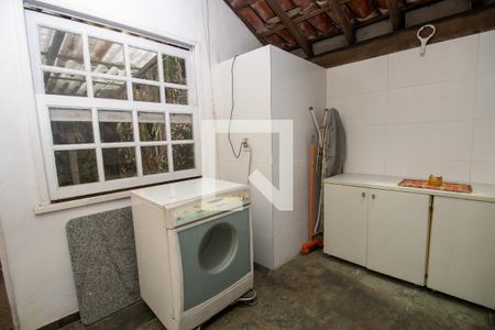 Casa à venda com 320m², 4 quartos e 2 vagasÁrea de Serviço