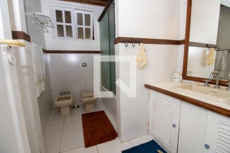Casa à venda com 320m², 4 quartos e 2 vagasBanheiro Social