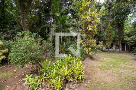 Casa à venda com 320m², 4 quartos e 2 vagasÁrea externa