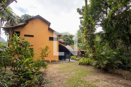 Casa à venda com 320m², 4 quartos e 2 vagasÁrea externa