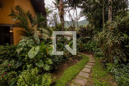 Casa à venda com 320m², 4 quartos e 2 vagasÁrea externa