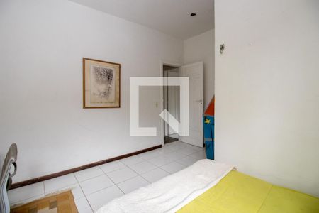 Casa à venda com 320m², 4 quartos e 2 vagasQuarto 4