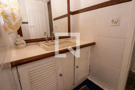 Casa à venda com 320m², 4 quartos e 2 vagasBanheiro Social