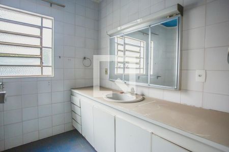 Casa para alugar com 145m², 3 quartos e 2 vagasBanheiro