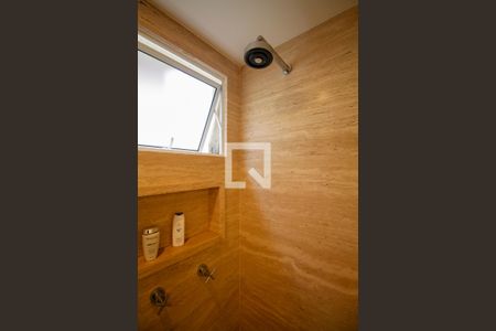 Casa à venda com 450m², 3 quartos e 3 vagas Casa à venda com 450m², 3 quartos e 3 vagasBanheiro 1 da Suíte 3 (Chuveiro 2)