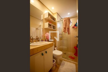 Casa à venda com 450m², 3 quartos e 3 vagas Casa à venda com 450m², 3 quartos e 3 vagasBanheiro da Suíte 1