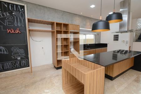 Casa de condomínio à venda com 300m², 4 quartos e 4 vagasCozinha