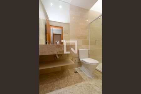 Casa de condomínio à venda com 300m², 4 quartos e 4 vagasBanheiro da Suíte 3