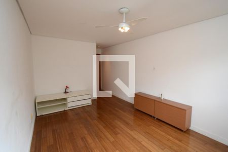 Casa de condomínio à venda com 300m², 4 quartos e 4 vagasSuíte 4