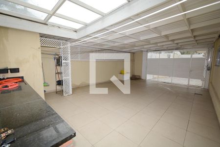 Casa de condomínio à venda com 300m², 4 quartos e 4 vagasGaragem