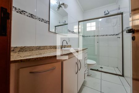 Casa à venda com 100m², 2 quartos e 1 vaga Casa à venda com 100m², 2 quartos e 1 vagaBanheiro da Suíte