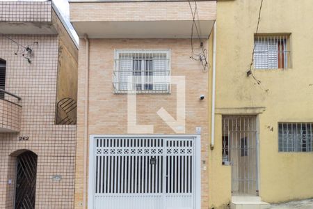 Casa à venda com 100m², 2 quartos e 1 vagaFachada