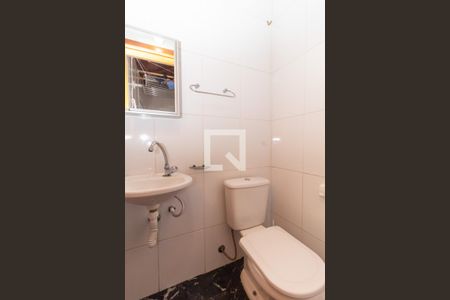 Casa à venda com 100m², 2 quartos e 1 vagaLavabo