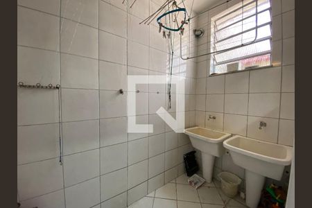 Casa para alugar com 70m², 2 quartos e 1 vagaÁrea de Serviço