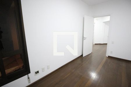 Apartamento para alugar com 3 quartos, 244m² em Vila Suzana, São Paulo