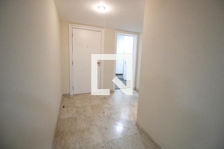 Apartamento para alugar com 3 quartos, 244m² em Vila Suzana, São Paulo