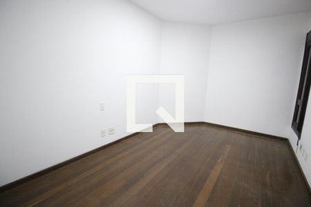 Apartamento para alugar com 3 quartos, 244m² em Vila Suzana, São Paulo