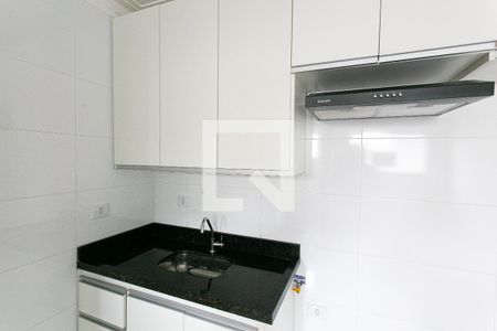 Cozinha de apartamento para alugar com 2 quartos, 38m² em Vila Carrão, São Paulo