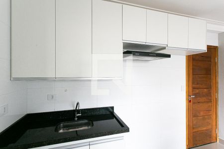 Cozinha de apartamento para alugar com 2 quartos, 38m² em Vila Carrão, São Paulo