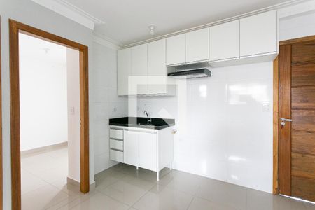 Cozinha de apartamento para alugar com 2 quartos, 38m² em Vila Carrão, São Paulo