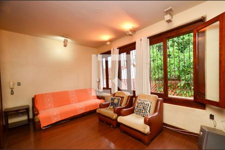 Casa à venda com 263m², 5 quartos e 4 vagasSala piso superior