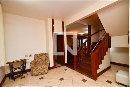 Sala de estar de casa à venda com 5 quartos, 263m² em Santa Tereza, Belo Horizonte