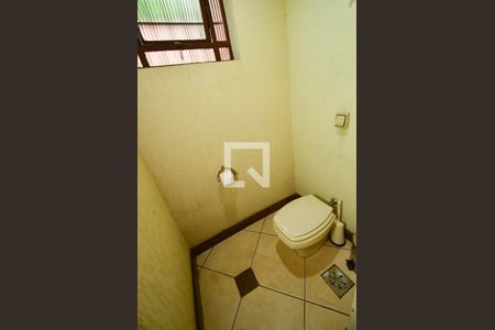 Casa à venda com 263m², 5 quartos e 4 vagasBanheiro social2