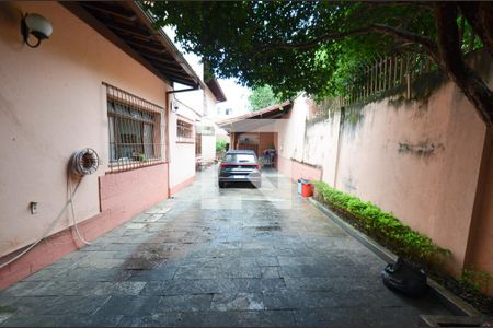 Casa à venda com 263m², 5 quartos e 4 vagasGaragem