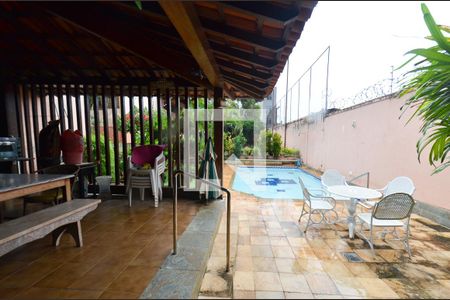 Casa à venda com 263m², 5 quartos e 4 vagasEspaço Gourmet