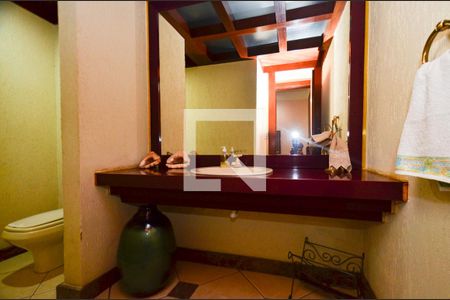 Casa à venda com 263m², 5 quartos e 4 vagasBanheiro social2