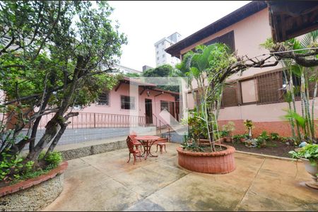 Casa à venda com 263m², 5 quartos e 4 vagasArea externa