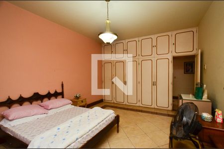 Casa à venda com 263m², 5 quartos e 4 vagasQuarto2